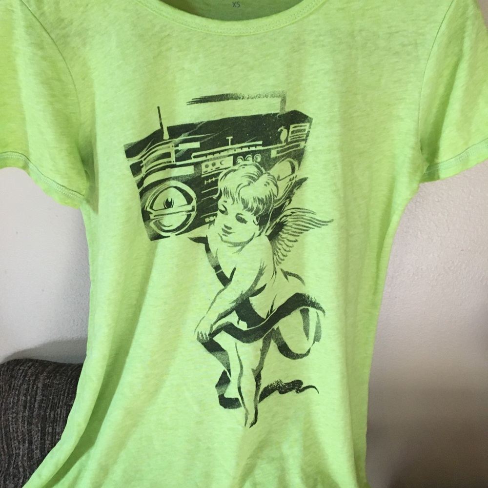 Zoe & Liv tee
